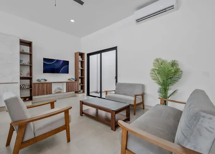 Ferienhaus 4br Retreat W Saltwater Pool Walk To And Town *