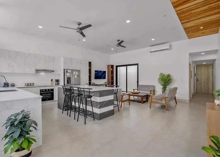 Ferienhaus 4br Retreat W Saltwater Pool Walk To And Town *